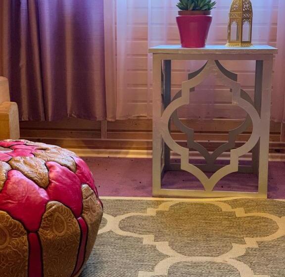 اتاق اکونومی, Rakši