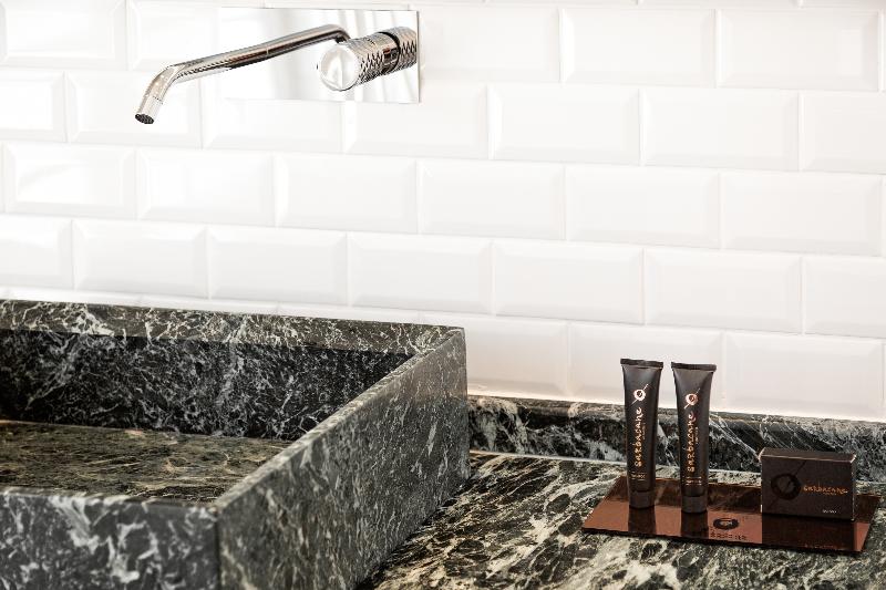 스위트, Athenian Foss