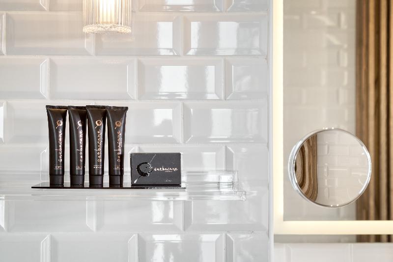 스위트, Athenian Foss