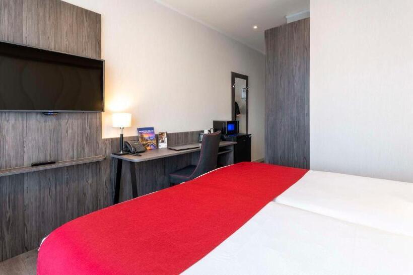 Номер Стандарт, Plaza Premium Den Haag City Center