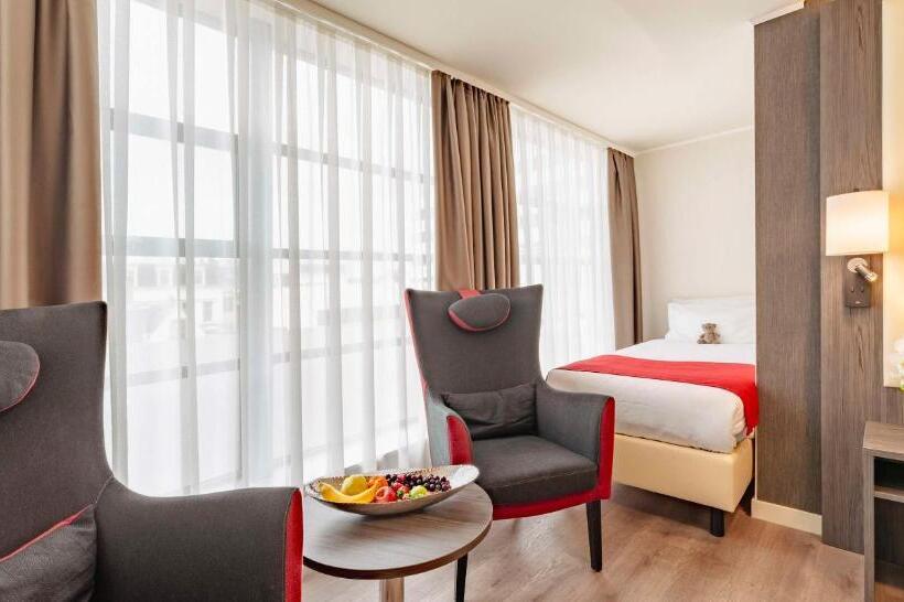 스탠다드 트리플 룸, Plaza Premium Den Haag City Center