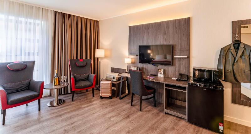 Четырехместный Номер Стандарт, Plaza Premium Den Haag City Center