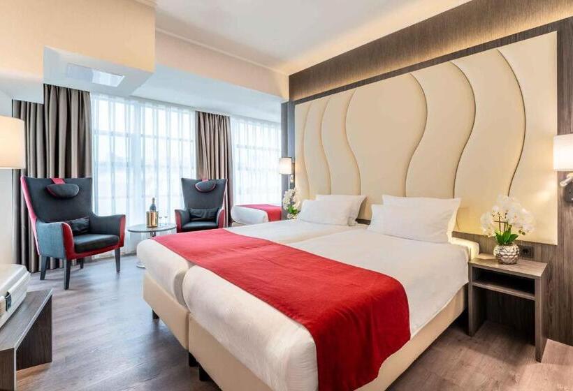 스탠다드 트리플 룸, Plaza Premium Den Haag City Center