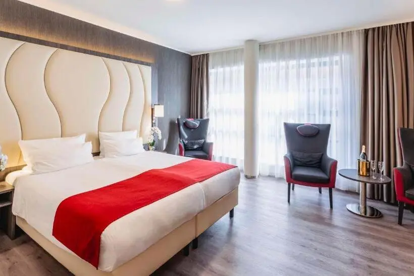 スタンダード４人部屋, Plaza Premium Den Haag City Center