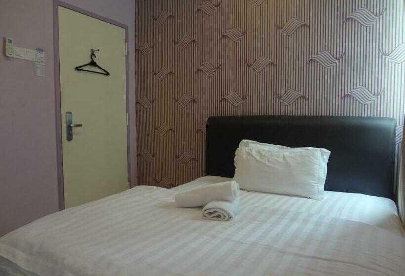 جناح ديلوكس, Comma