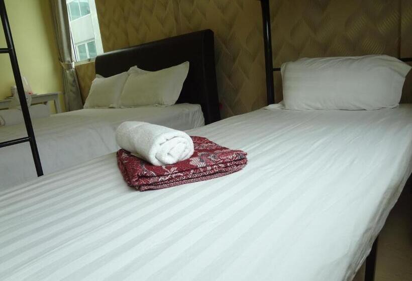 جناح عائلي, Comma