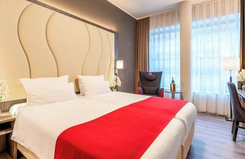 コンフォートルーム, Plaza Premium Den Haag City Center