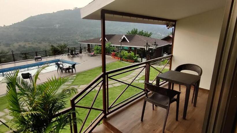 Stuga, Green Velvet Resort Near Pawna Lake