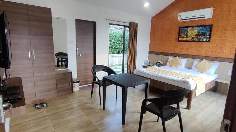 3 Sovrums Villa, Green Velvet Resort Near Pawna Lake