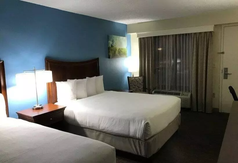 スイート, Best Western Inn & Suites Monroe