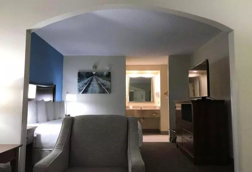 キングサイズベッドのスイートルーム, Best Western Inn & Suites Monroe