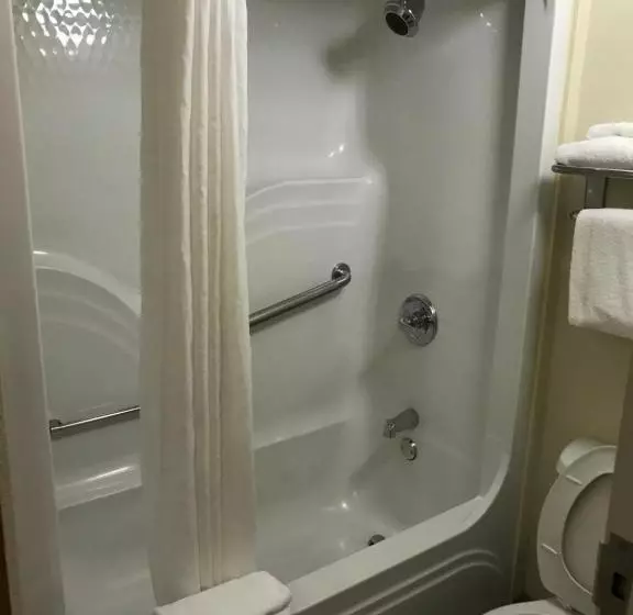 バスタブ付きスタンダードルーム, Best Western Inn & Suites Monroe