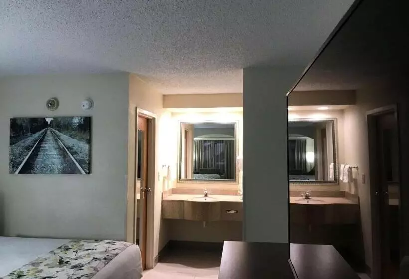バスタブ付きスタンダードルーム, Best Western Inn & Suites Monroe