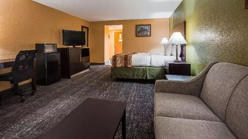 キングサイズベッドのスタンダードルーム, Best Western Luxbury Inn Fort Wayne