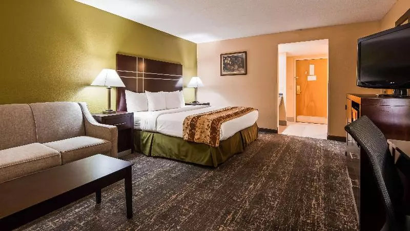 キングサイズベッドのスタンダードルーム, Best Western Luxbury Inn Fort Wayne