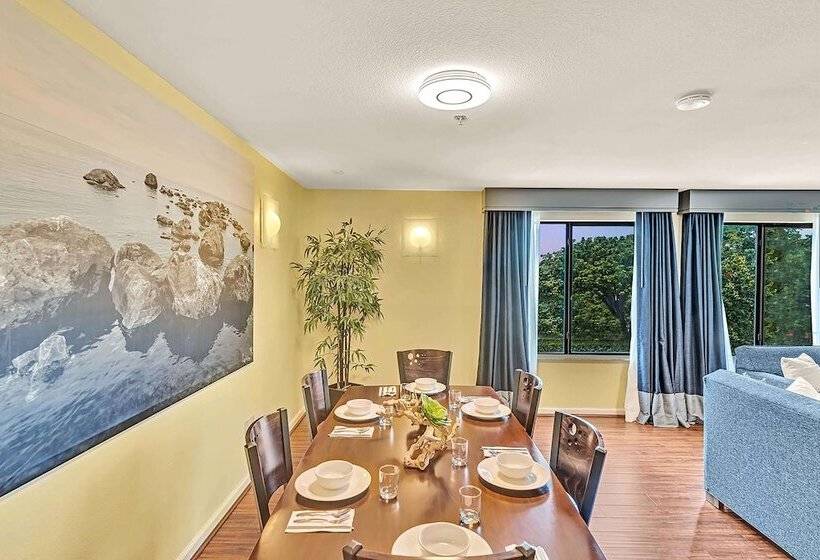 Люкс, Best Western Plus Lewisville Flower Mound