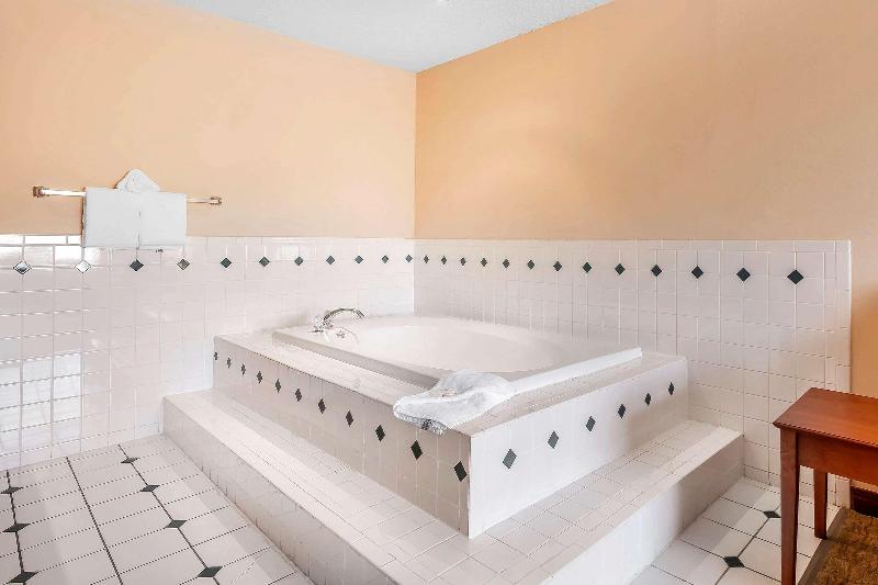 جناح سرير كينج, Quality Inn & Suites Owasso Us 169