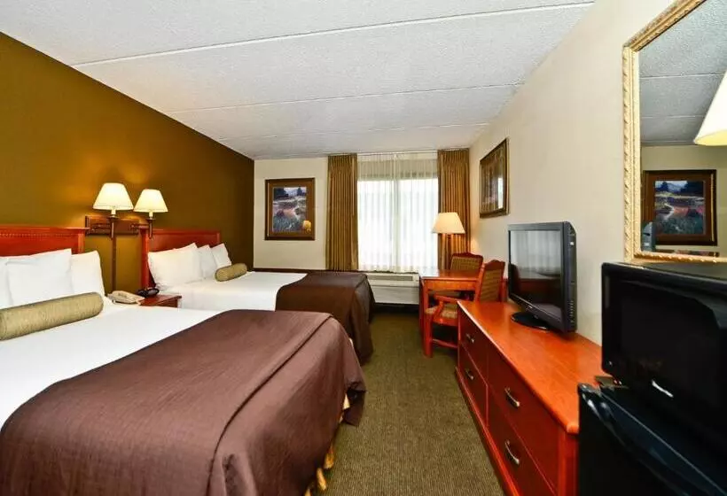 2ダブルベッドのスタンダードルーム, Ramada By Wyndham Plymouth Hotel & Conference Center