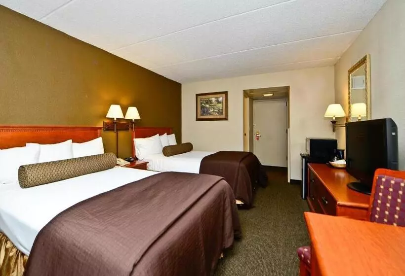 2ダブルベッドのスタンダードルーム, Ramada By Wyndham Plymouth Hotel & Conference Center