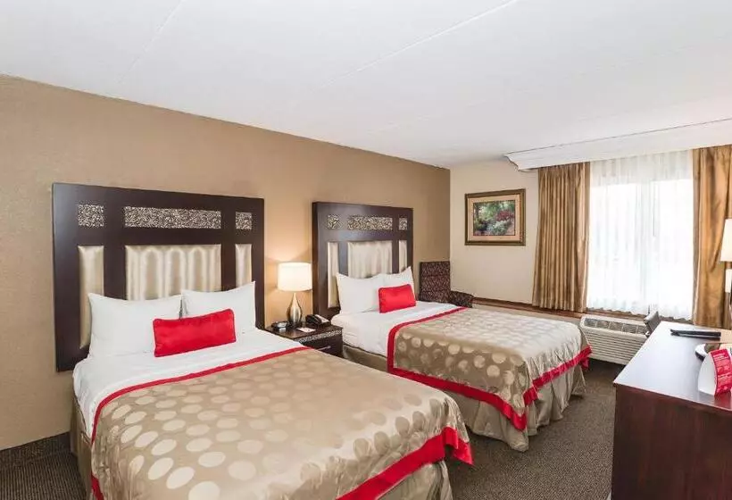 2ダブルベッドのスタンダードルーム, Ramada By Wyndham Plymouth Hotel & Conference Center