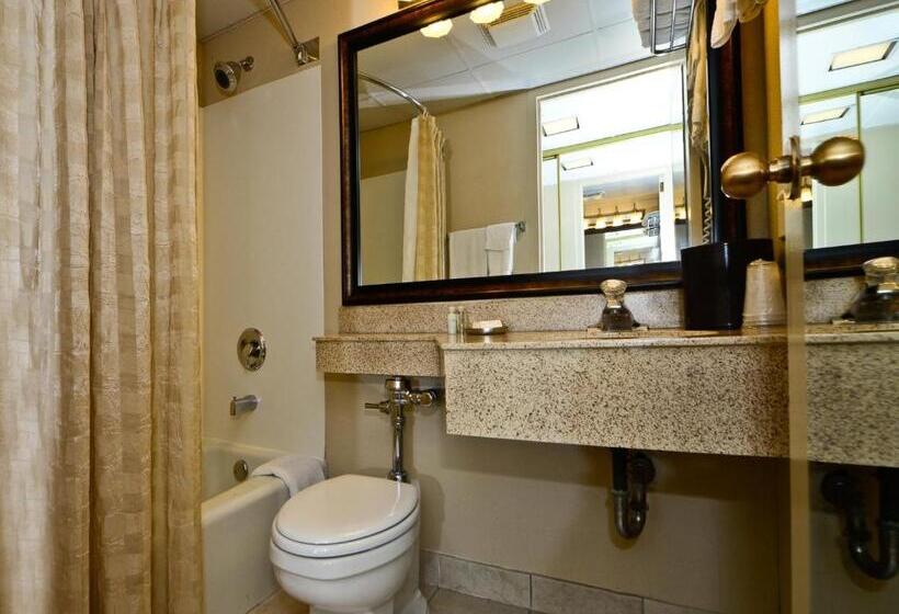 جناح غرفتين نوم, Ramada By Wyndham Plymouth Hotel & Conference Center