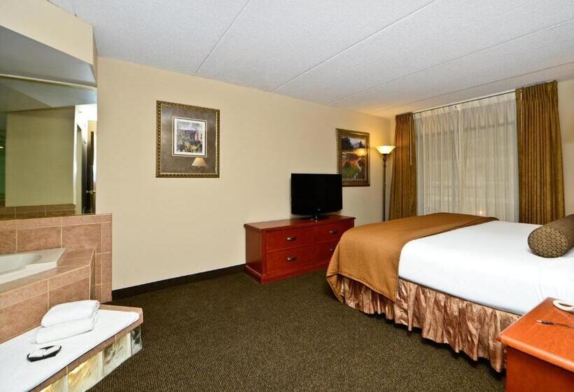 Люкс Повышенной Комфортности, Ramada By Wyndham Plymouth Hotel & Conference Center