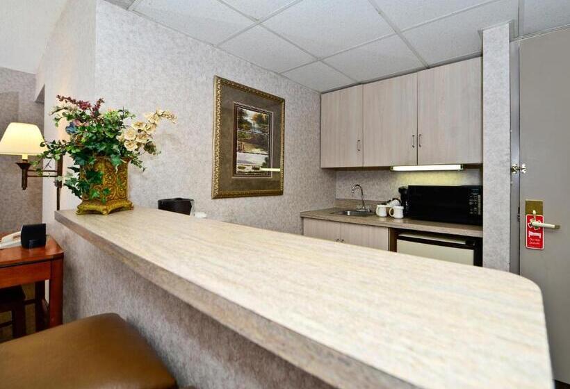 جناح سوبيريور غرفتين نوم, Ramada By Wyndham Plymouth Hotel & Conference Center