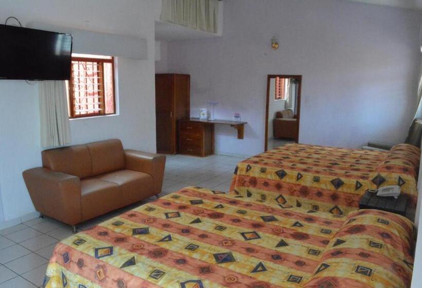 غرفة قياسية رباعية, La Martinica