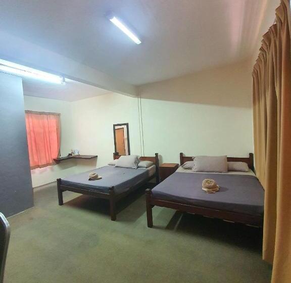 四人标准间, Nks Chalet