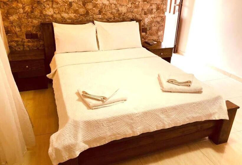 اتاق استاندارد سه تخته با چشم‌انداز باغ, Paradise Karpaz Hotel & Restaurant