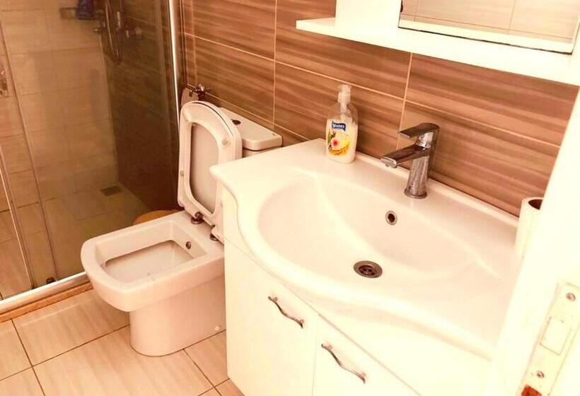 اتاق استاندارد چهارنفره با چشم‌انداز باغ, Paradise Karpaz Hotel & Restaurant