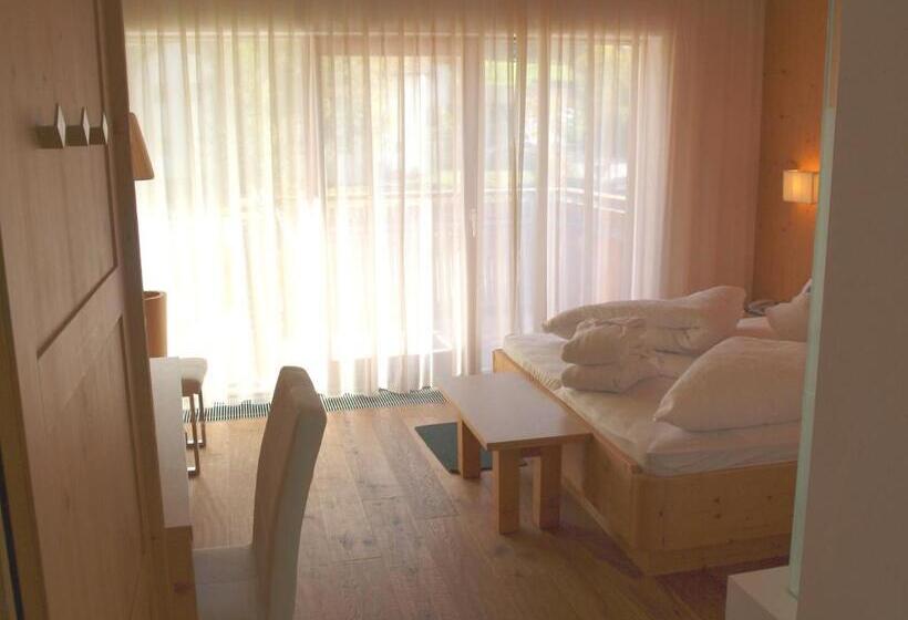 标准间带阳台, Sporthotel Rasen