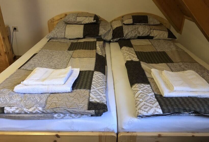 스탠다드 트리플 룸, Antal Tavi Fogadó és Horgászparadicsom