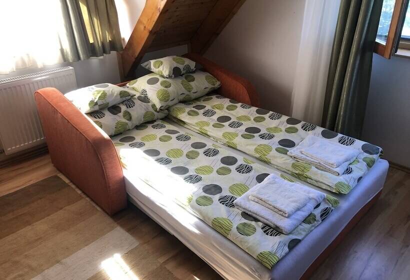 패밀리 룸, Antal Tavi Fogadó és Horgászparadicsom