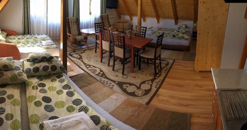 패밀리 룸, Antal Tavi Fogadó és Horgászparadicsom