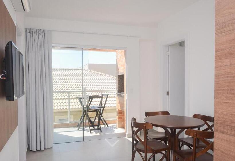 Apartamento 2 Dormitórios, Refugio Dos Guaias