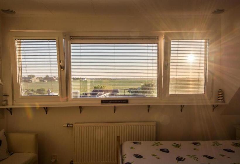 Номер Deluxe, B&b  Four Seasons