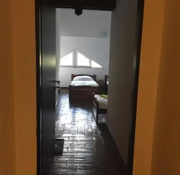 コンフォートトリプルルーム, Penzión Brabčák