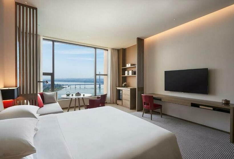 Номер Клуб, Hyatt Regency Zhuzhou