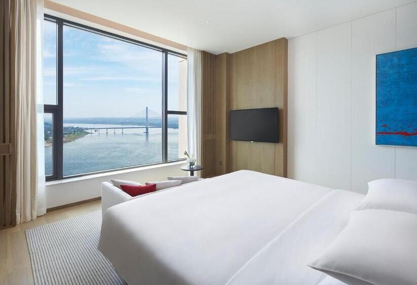 Люкс Клуб, Hyatt Regency Zhuzhou