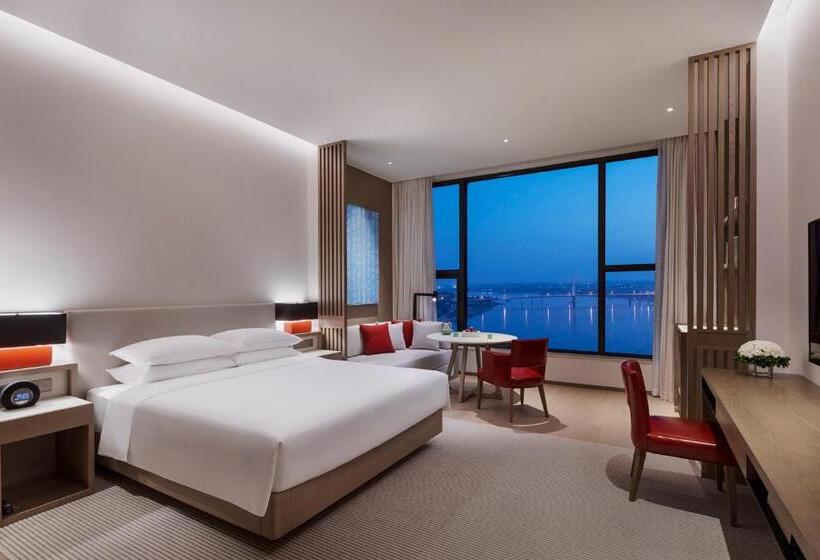 Club Room King Bed, Hyatt Regency Zhuzhou