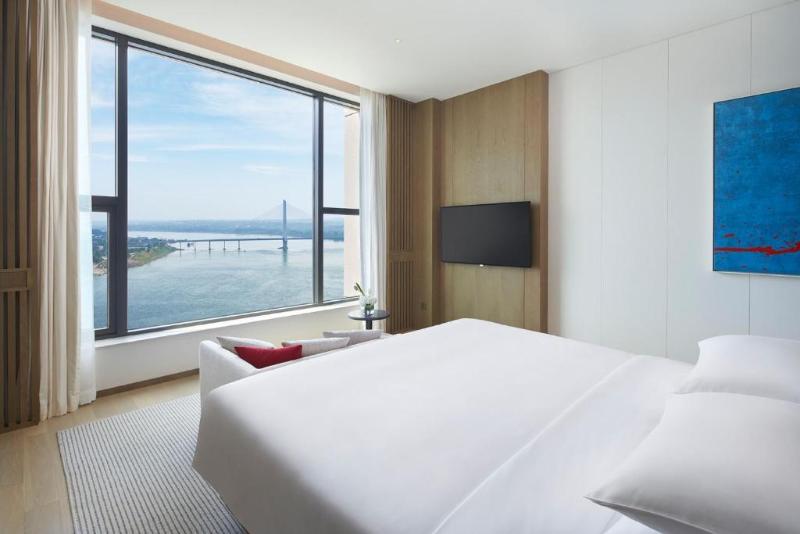 Номер Клуб, Hyatt Regency Zhuzhou