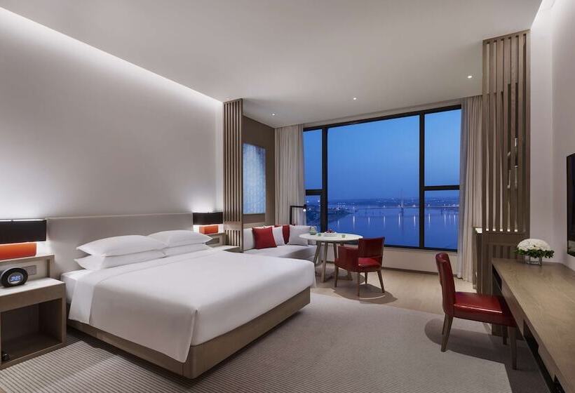 Номер Клуб, Hyatt Regency Zhuzhou