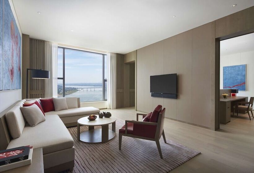 Люкс Клуб, Hyatt Regency Zhuzhou