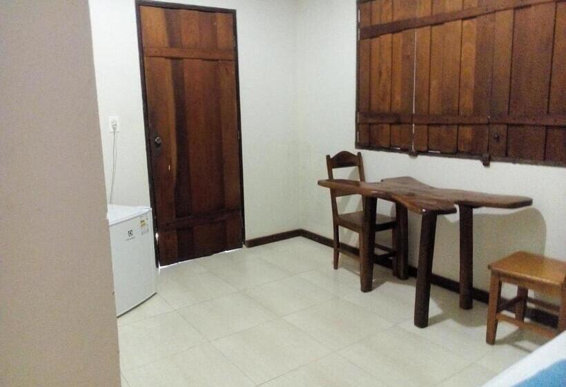 اتاق لوکس با بالکن, Pouso Divino Dos Pireneus