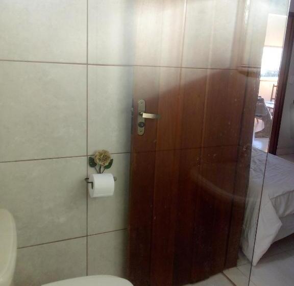 اتاق لوکس خانوادگی, Pouso Divino Dos Pireneus