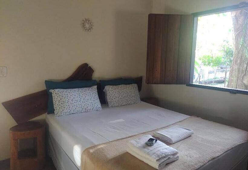 اتاق لوکس با بالکن, Pouso Divino Dos Pireneus