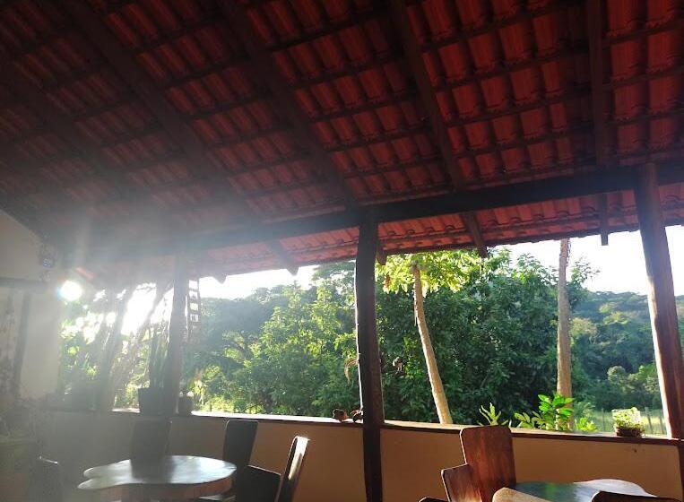 اتاق لوکس با بالکن, Pouso Divino Dos Pireneus