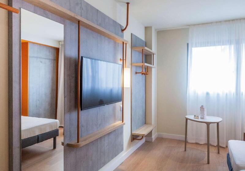 חדר סטנדרט לשלושה, Ibis Budget Huerta De Murcia