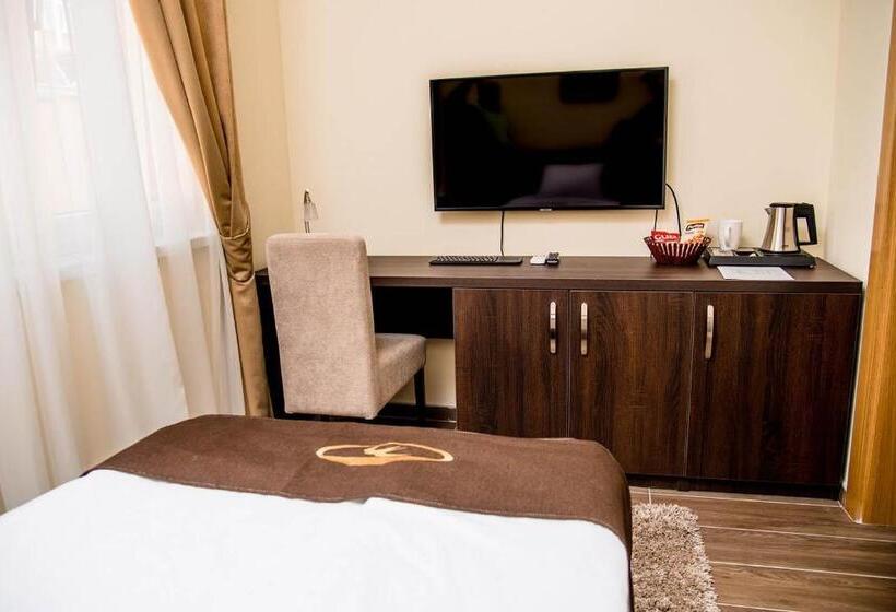 اتاق استاندارد یک نفره, Santa Villa & Restaurant